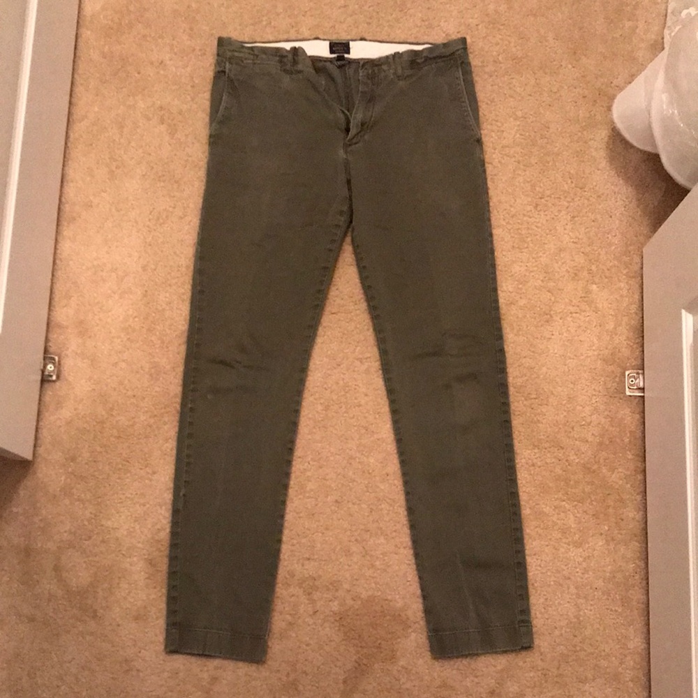 J. Crew Green 32x34 Chino “broke-in”